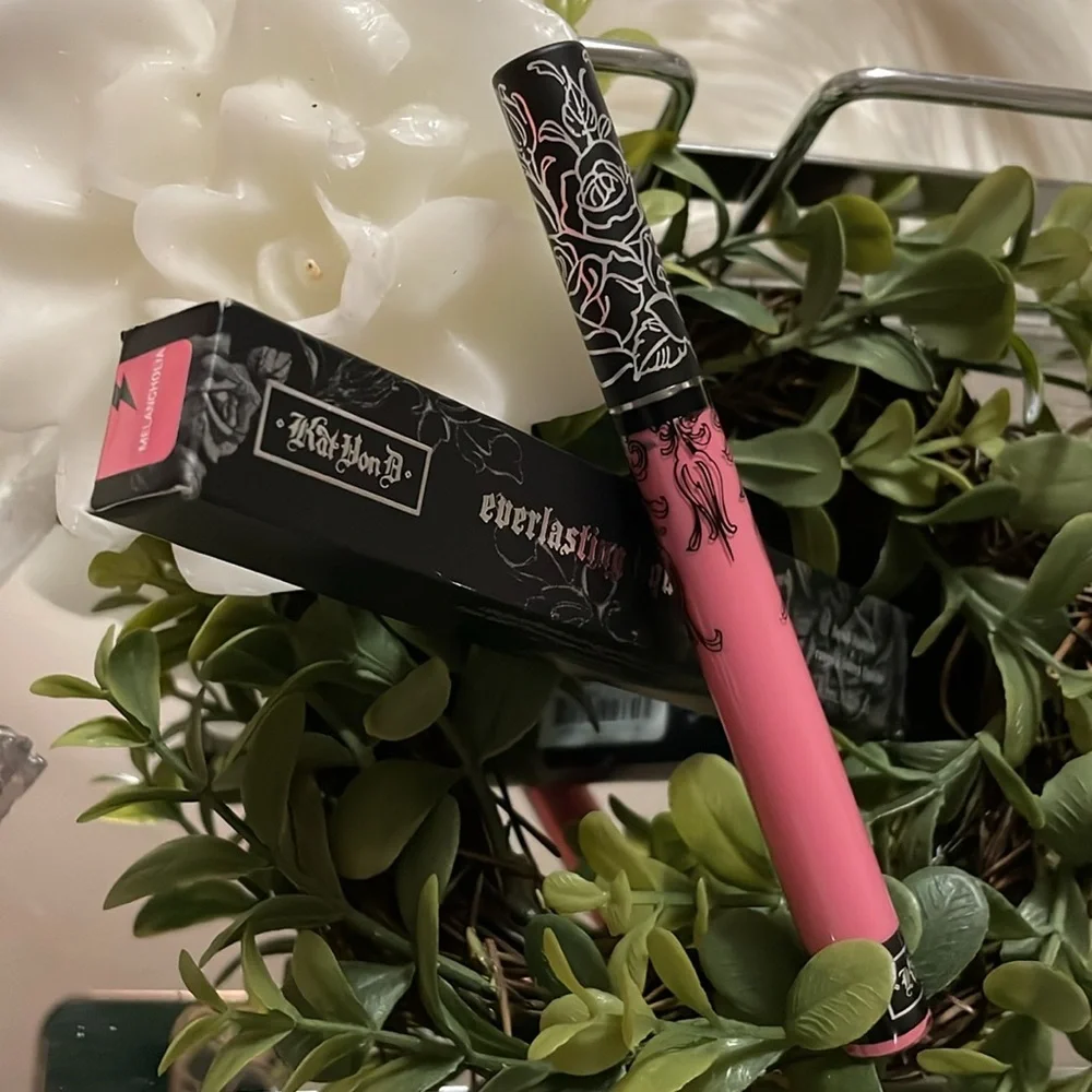 🖤 👄 KAT VON D®️ GORGEOUS SHADE MELANCOLÍA Everlasting Liquid Lipstick 👄 🖤